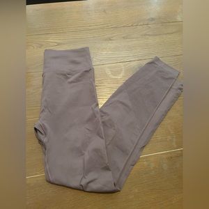 Iululemon leggings size 6 ebb to street tight